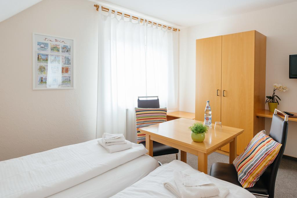 Hotel Rhoenhof 훈펠트 외부 사진